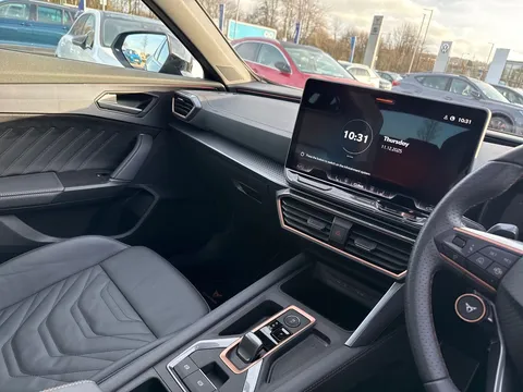 DF25JBZ CUPRA Formentor 2.0 TSI 333 VZ2 5dr DSG 4Drive **Panoramic sunroof** Thumbnail #15