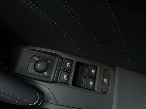 DF25JBZ CUPRA Formentor 2.0 TSI 333 VZ2 5dr DSG 4Drive **Panoramic sunroof** Thumbnail #18