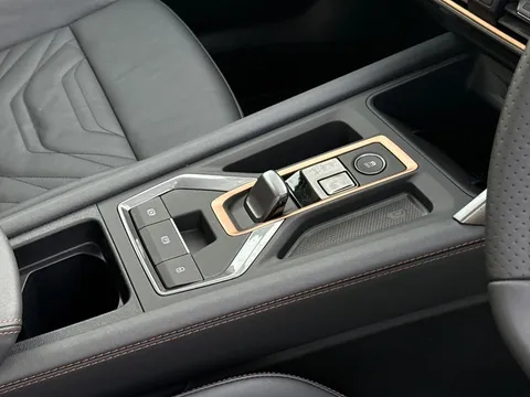 DF25JBZ CUPRA Formentor 2.0 TSI 333 VZ2 5dr DSG 4Drive **Panoramic sunroof** Thumbnail #20