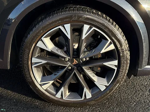 DF25JBZ CUPRA Formentor 2.0 TSI 333 VZ2 5dr DSG 4Drive **Panoramic sunroof** Thumbnail #23