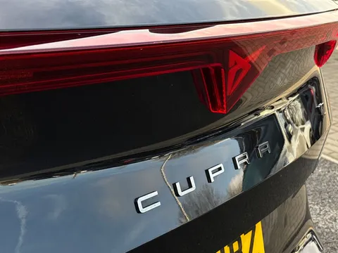 DF25JBZ CUPRA Formentor 2.0 TSI 333 VZ2 5dr DSG 4Drive **Panoramic sunroof** Thumbnail #25