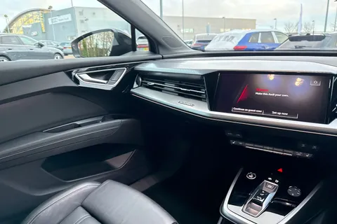 15 of 60 for Audi Q4 e-tron Q4 Sport 45 e-tron 210,00 kW