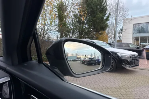 18 of 60 for Audi Q4 e-tron Q4 Sport 45 e-tron 210,00 kW