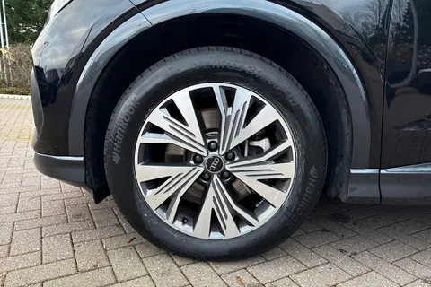 22 of 60 for Audi Q4 e-tron Q4 Sport 45 e-tron 210,00 kW