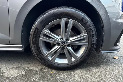 CF70EVU Volkswagen Polo 1.0 TSI 95 R-Line 5dr | Automatic Lights | Rear Tinted Glass Thumbnail #10