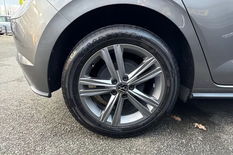 CF70EVU Volkswagen Polo 1.0 TSI 95 R-Line 5dr | Automatic Lights | Rear Tinted Glass Thumbnail #11