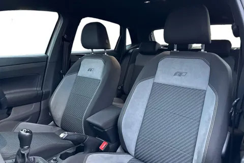 CF70EVU Volkswagen Polo 1.0 TSI 95 R-Line 5dr | Automatic Lights | Rear Tinted Glass Thumbnail #16