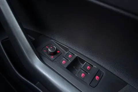 CF70EVU Volkswagen Polo 1.0 TSI 95 R-Line 5dr | Automatic Lights | Rear Tinted Glass Thumbnail #25