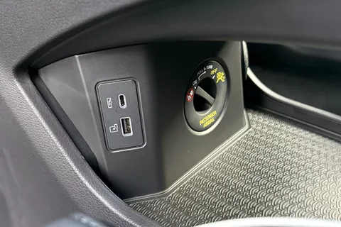  Omoda E5 61.05kWh Comfort SUV 5dr Electric Auto (204 ps) Thumbnail #37