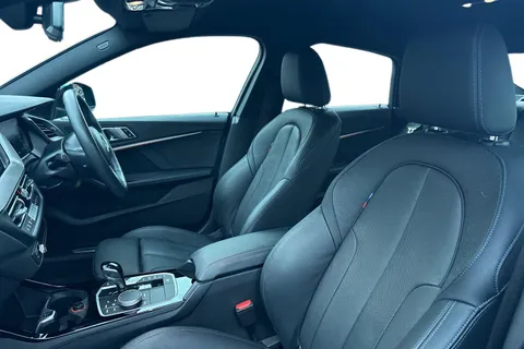 MC21VZT BMW 2 Series Gran Coupe 1.5 218i M Sport DCT Euro 6 (s/s) 4dr Thumbnail #17