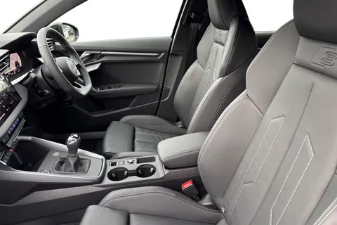  Audi A3 1.5 TFSI Black Edition Sportback Euro 6 (s/s) 5dr Thumbnail #16