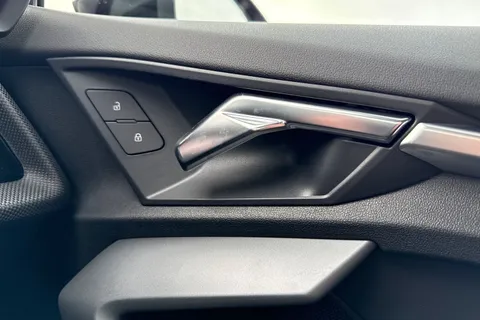  Audi A3 1.5 TFSI Black Edition Sportback Euro 6 (s/s) 5dr Thumbnail #21