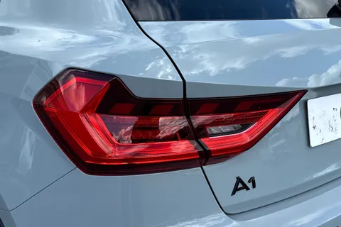 PX75KNZ Audi A1 Black Edition 30 TFSI  116 PS 6-speed Thumbnail #7