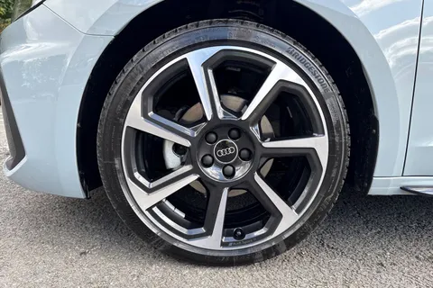 PX75KNZ Audi A1 Black Edition 30 TFSI  116 PS 6-speed Thumbnail #12