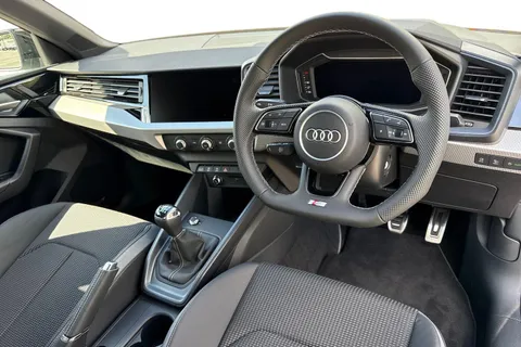 PX75KNZ Audi A1 Black Edition 30 TFSI  116 PS 6-speed Thumbnail #13