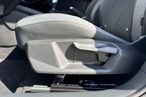 PX75KNZ Audi A1 Black Edition 30 TFSI  116 PS 6-speed Thumbnail #38