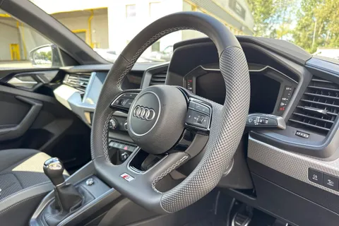 PX75KNZ Audi A1 Black Edition 30 TFSI  116 PS 6-speed Thumbnail #42