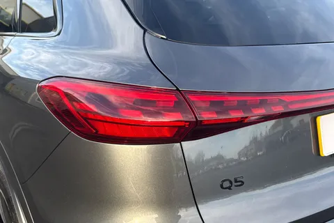 PN75FPZ Audi Q5 SUV Edition 1 TDI quattro 204 PS S tronic Thumbnail #7