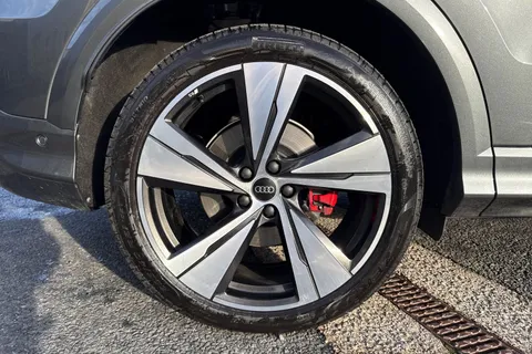 PN75FPZ Audi Q5 SUV Edition 1 TDI quattro 204 PS S tronic Thumbnail #10