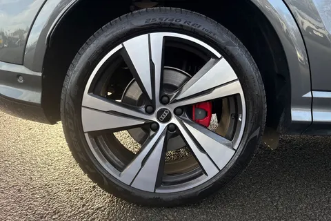 PN75FPZ Audi Q5 SUV Edition 1 TDI quattro 204 PS S tronic Thumbnail #11