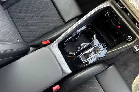 PN75FPZ Audi Q5 SUV Edition 1 TDI quattro 204 PS S tronic Thumbnail #22