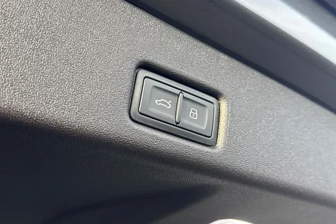 PN75FPZ Audi Q5 SUV Edition 1 TDI quattro 204 PS S tronic Thumbnail #37