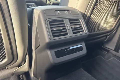 PN75FPZ Audi Q5 SUV Edition 1 TDI quattro 204 PS S tronic Thumbnail #40