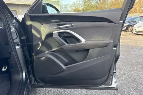 PN75FPZ Audi Q5 SUV Edition 1 TDI quattro 204 PS S tronic Thumbnail #44