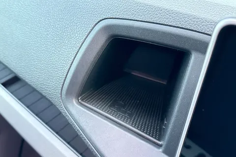 DC75BWZ Volkswagen Crafter CR35 Panel van Commerce Plus MWB 140 PS 2.0 TDI 6sp Man - MY25/LED's/Camera Thumbnail #37