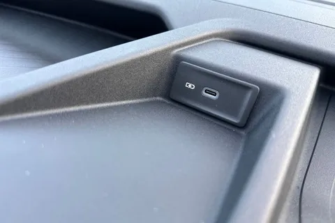 DC75BWZ Volkswagen Crafter CR35 Panel van Commerce Plus MWB 140 PS 2.0 TDI 6sp Man - MY25/LED's/Camera Thumbnail #38