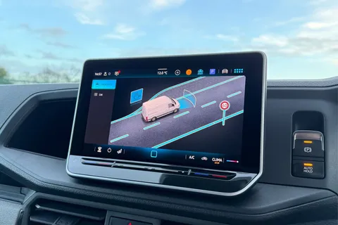 DC75BWZ Volkswagen Crafter CR35 Panel van Commerce Plus MWB 140 PS 2.0 TDI 6sp Man - MY25/LED's/Camera Thumbnail #55