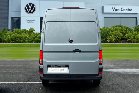 CX75JWD Volkswagen Crafter 2.0 TDI CR35 Commerce FWD MWB High Roof Euro 6 (s/s) 5dr Thumbnail #5