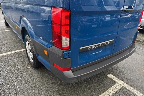 CX75JXS Volkswagen Crafter 2.0 TDI CR35 Commerce FWD LWB High Roof Euro 6 (s/s) 5dr Thumbnail #8