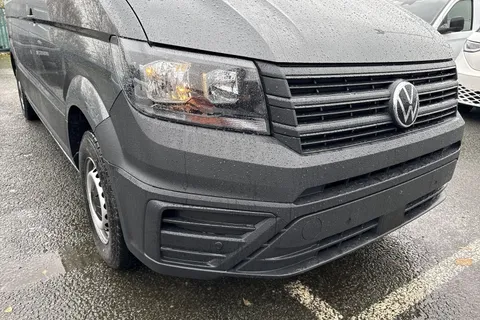 CX75JXK Volkswagen Crafter 2.0 TDI CR35 Commerce FWD MWB High Roof Euro 6 (s/s) 5dr Thumbnail #9