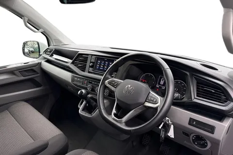 CX74LBO Volkswagen Transporter 2.0 TDI T30 Highline Kombi FWD SWB Euro 6 (s/s) 5dr Thumbnail #15