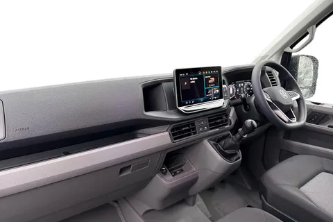 CX75JXK Volkswagen Crafter 2.0 TDI CR35 Commerce FWD MWB High Roof Euro 6 (s/s) 5dr Thumbnail #15