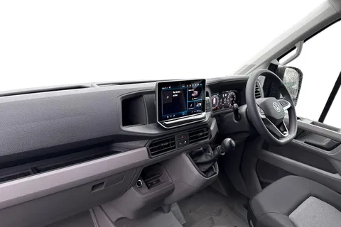 CX75JWZ Volkswagen Crafter 2.0 TDI CR35 Commerce FWD LWB High Roof Euro 6 (s/s) 5dr Thumbnail #15