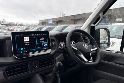 CX75JXS Volkswagen Crafter 2.0 TDI CR35 Commerce FWD LWB High Roof Euro 6 (s/s) 5dr Thumbnail #18