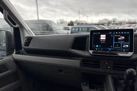 CX75JXS Volkswagen Crafter 2.0 TDI CR35 Commerce FWD LWB High Roof Euro 6 (s/s) 5dr Thumbnail #20