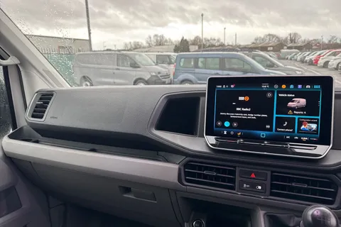 CX75JVY Volkswagen Crafter 2.0 TDI CR35 Commerce Plus Panel Van 5dr Diesel Manual FWD MWB High Roof Euro 6 (s/s) (140 ps) Thumbnail #20