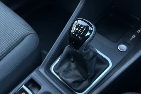 RA24ARZ Volkswagen Caddy 2.0 TDI C20 Commerce Pro SWB Euro 6 (s/s) 5dr Thumbnail #23