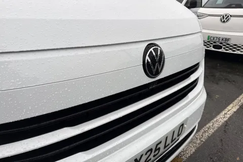 CX25LLO Volkswagen Transporter 2.0 TDI T32 Commerce Plus FWD SWB Euro 6 (s/s) 5dr Thumbnail #25
