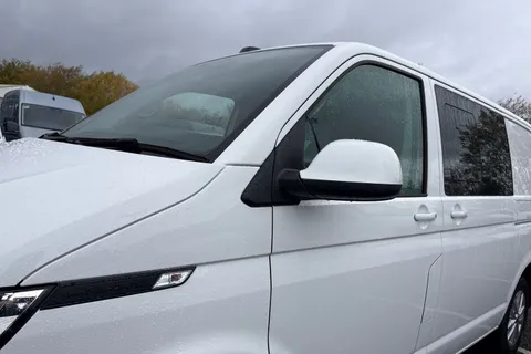 CX74LBO Volkswagen Transporter 2.0 TDI T30 Highline Kombi FWD SWB Euro 6 (s/s) 5dr Thumbnail #27