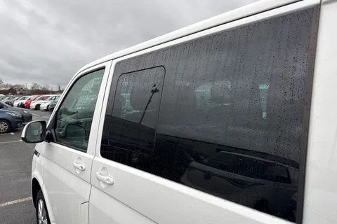 CX74LBO Volkswagen Transporter 2.0 TDI T30 Highline Kombi FWD SWB Euro 6 (s/s) 5dr Thumbnail #28