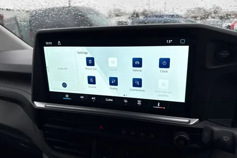 CX25LLO Volkswagen Transporter 2.0 TDI T32 Commerce Plus FWD SWB Euro 6 (s/s) 5dr Thumbnail #32