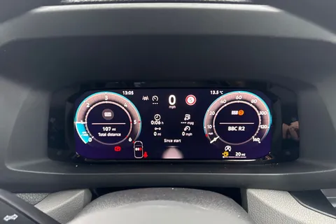 CX75JVY Volkswagen Crafter 2.0 TDI CR35 Commerce Plus Panel Van 5dr Diesel Manual FWD MWB High Roof Euro 6 (s/s) (140 ps) Thumbnail #30