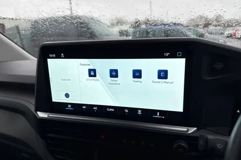 CX25LLO Volkswagen Transporter 2.0 TDI T32 Commerce Plus FWD SWB Euro 6 (s/s) 5dr Thumbnail #33