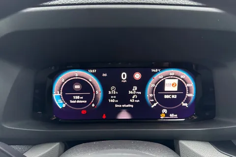 CX75JXS Volkswagen Crafter 2.0 TDI CR35 Commerce FWD LWB High Roof Euro 6 (s/s) 5dr Thumbnail #31