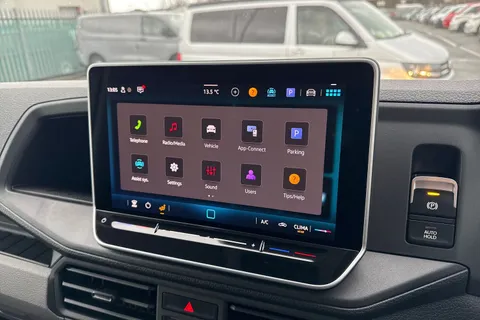 CX75JVY Volkswagen Crafter 2.0 TDI CR35 Commerce Plus Panel Van 5dr Diesel Manual FWD MWB High Roof Euro 6 (s/s) (140 ps) Thumbnail #32