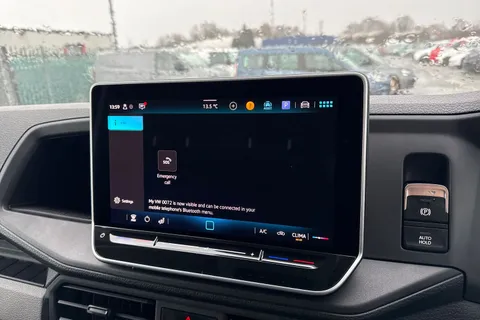 CX75JXK Volkswagen Crafter 2.0 TDI CR35 Commerce FWD MWB High Roof Euro 6 (s/s) 5dr Thumbnail #33